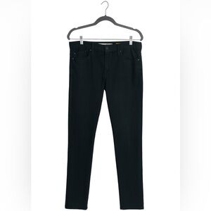 Levi Signature Authentics 34x32 black skinny jeans.  Excellent Condition.